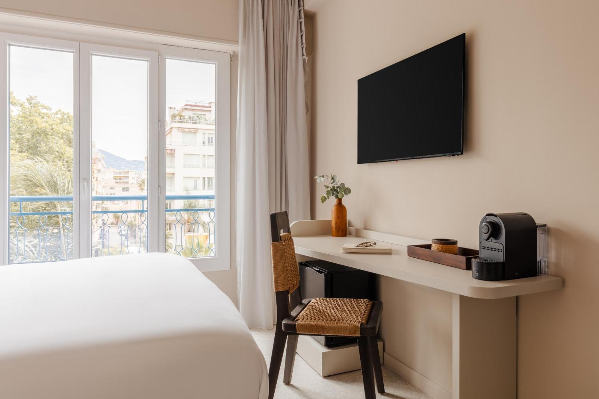 Yelo Promenade Powered By Sonder Hotel Ница Екстериор снимка